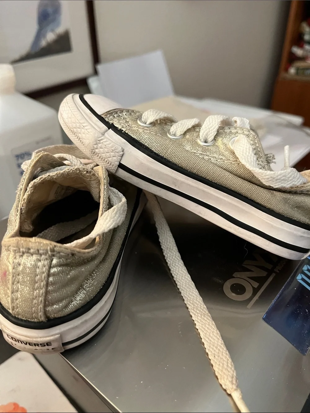 Converse Toddler Metallic Gold Low Top Sneakers Size 6